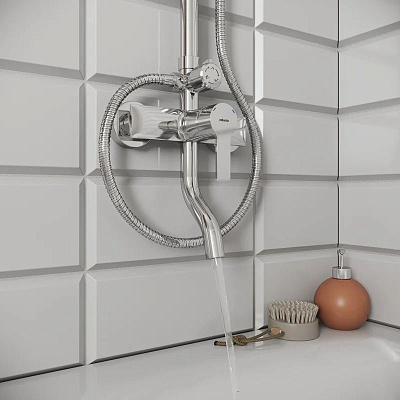 Душевая система Milardo Stripe с тропическим душем STRSB1FM06