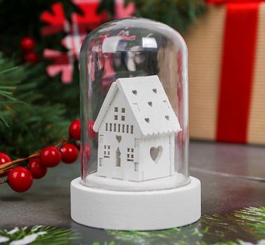 Сувенир Новогодний Лесная мастерская Зимний домик с подсветкой 8,5*5,5*5,5 см 3588735