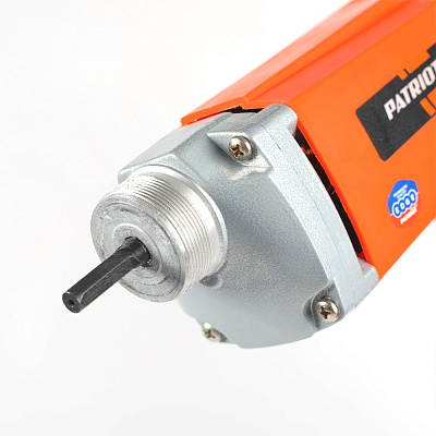 Вибратор глубинный Patriot CV 100 для бетона с гибким валом и булавой в комп. мощ. 1000 Вт 130301100
